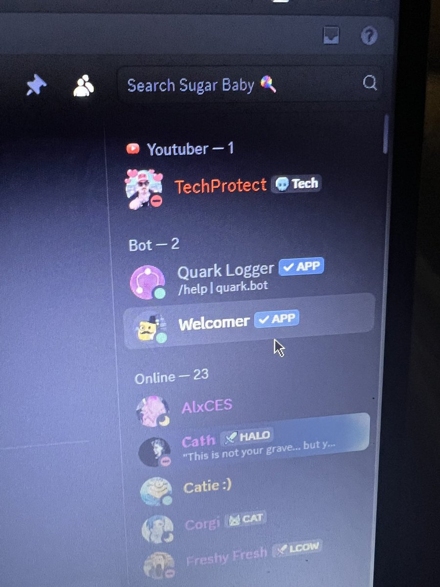 CatieKnowsNada's tweet photo. interesting find in ambers discord..
#amberlynnreid #amber #lowcow #techprotect https://t.co/ND9mbj5nfY