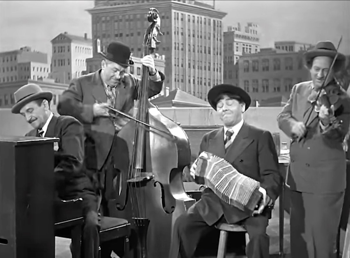 ClownRaynbow's tweet photo. https://t.co/RV982K3O6z
Released October 3, 1946 - "Rhythm and Weep" (1946) starring the #threestooges (Moe, Larry, Curly) https://t.co/COux1uLSyp