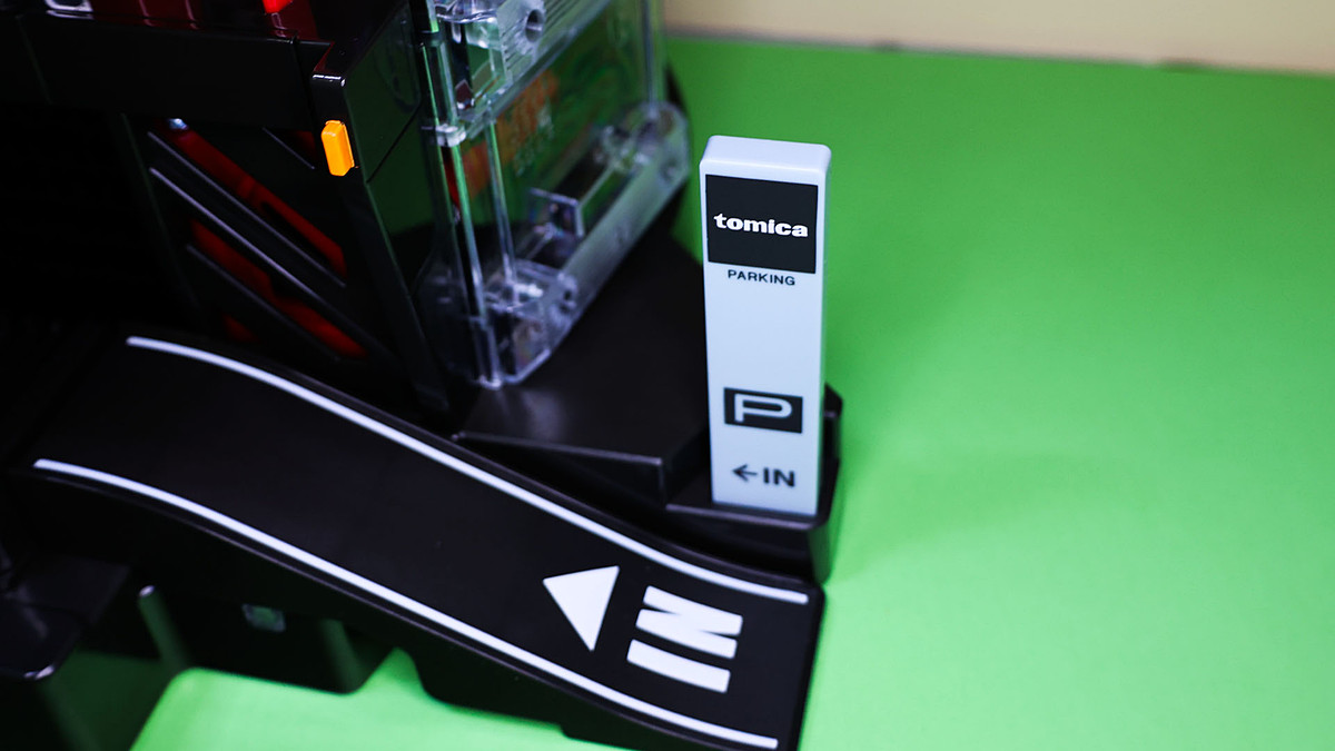 hobbywatch_jp's tweet photo. 存在感が超すごい！「tomica+ Automated tomica PARKING with showroom」が登場！　トミカ史上最高峰の立体駐車場！LEDで光り輝く圧倒的スケ… https://t.co/fj5MSIAPrE https://t.co/Vq3DNxtSvL