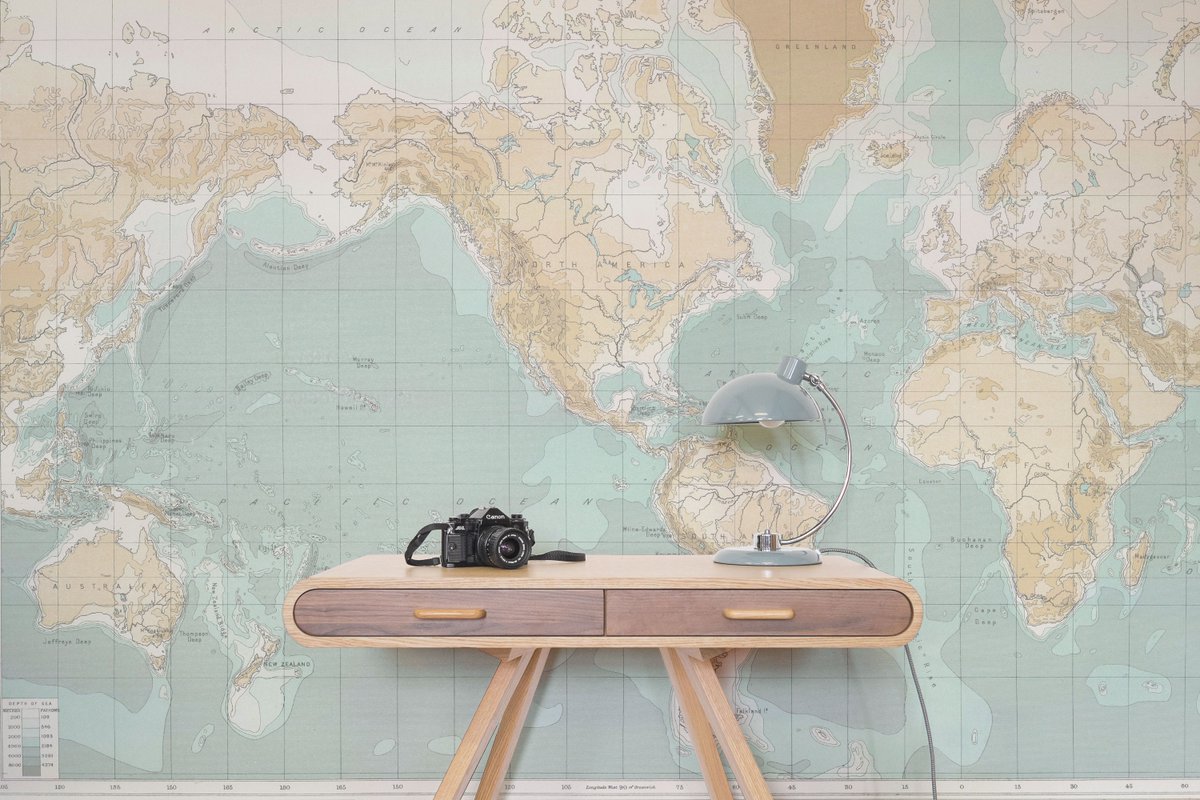 KevinWalkeemgda's tweet photo. Sent you a friend request Walked past a restaurant we always talked about trying but never did. https://t.co/8FUVJhGakD