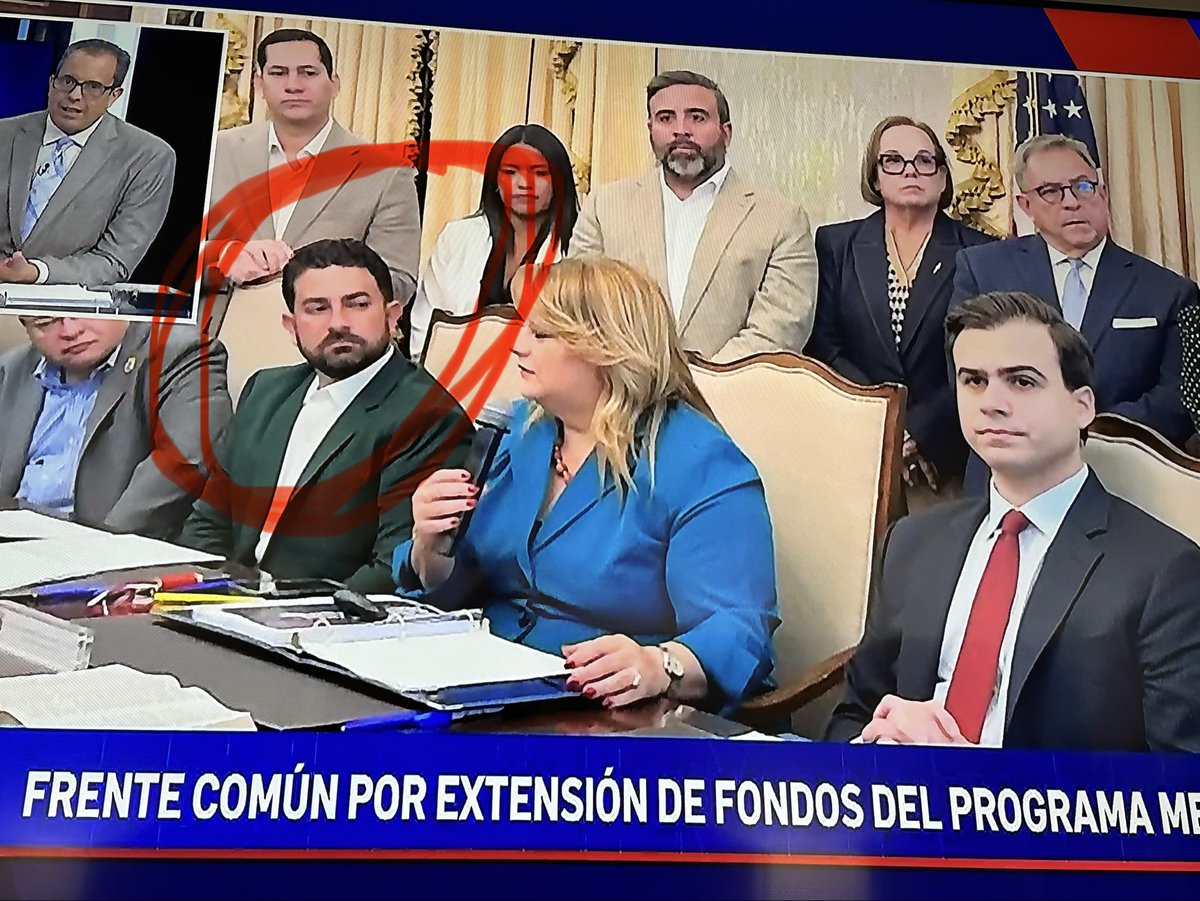 willieseconpr's tweet photo. Excuse my English!Es q uno se tiene q ENCOJONAR!🤬QUE HACE EL PENDEJO DE YOVIN EN TODAS ESAS REUNIONES?Que puesto tiene?Estaba en la papeleta 2024?Porque se le permite a ese pendejo estar de metio en cuanta reunion hace la Mitómana?Que va a hacer con esa información en el futuro? https://t.co/vAYneyZoMB