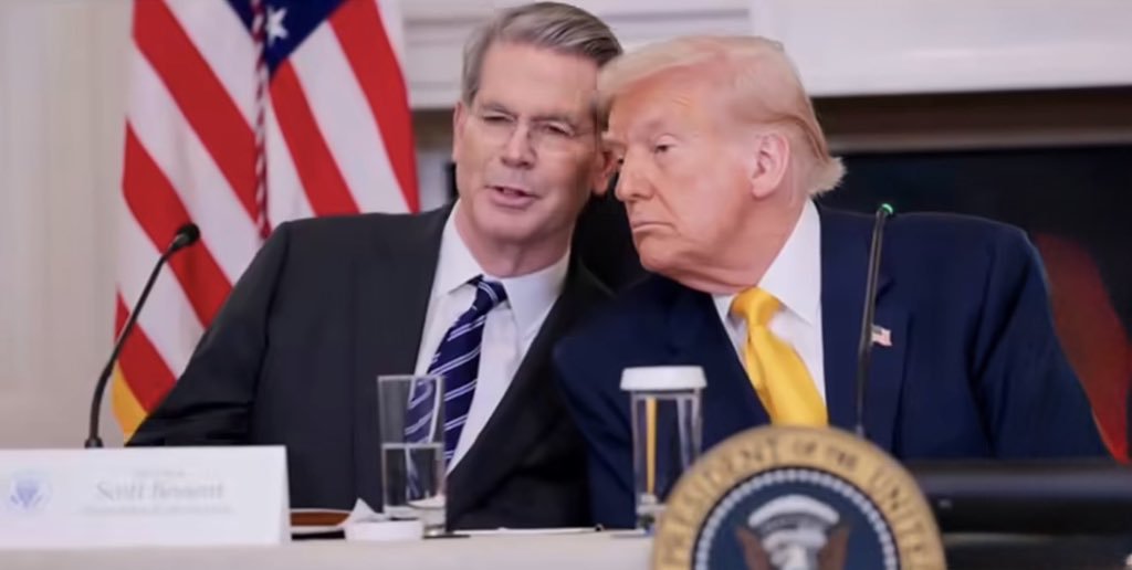 SidneyPowell1__'s tweet photo. Scott Bessent is truly a National Treasure... and he truly doesn't get the recognition he deserves!
Can we get 100K Patriots to show Scott how much we appreciate his work? https://t.co/Q2V0jFeogd