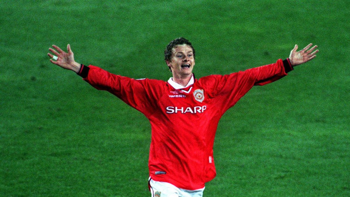 ElMago21_'s tweet photo. My heart breaks for Ole.

They took a historic “AND SOLSKJAER HAS WON IT!!!” full circle moment from this club &amp; the only man who would have won a PL title as a player &amp; manager.

CL winner too. What that man did for us to be treated as they did.

What should have been.

💔🥹 https://t.co/POVpsh5YJU