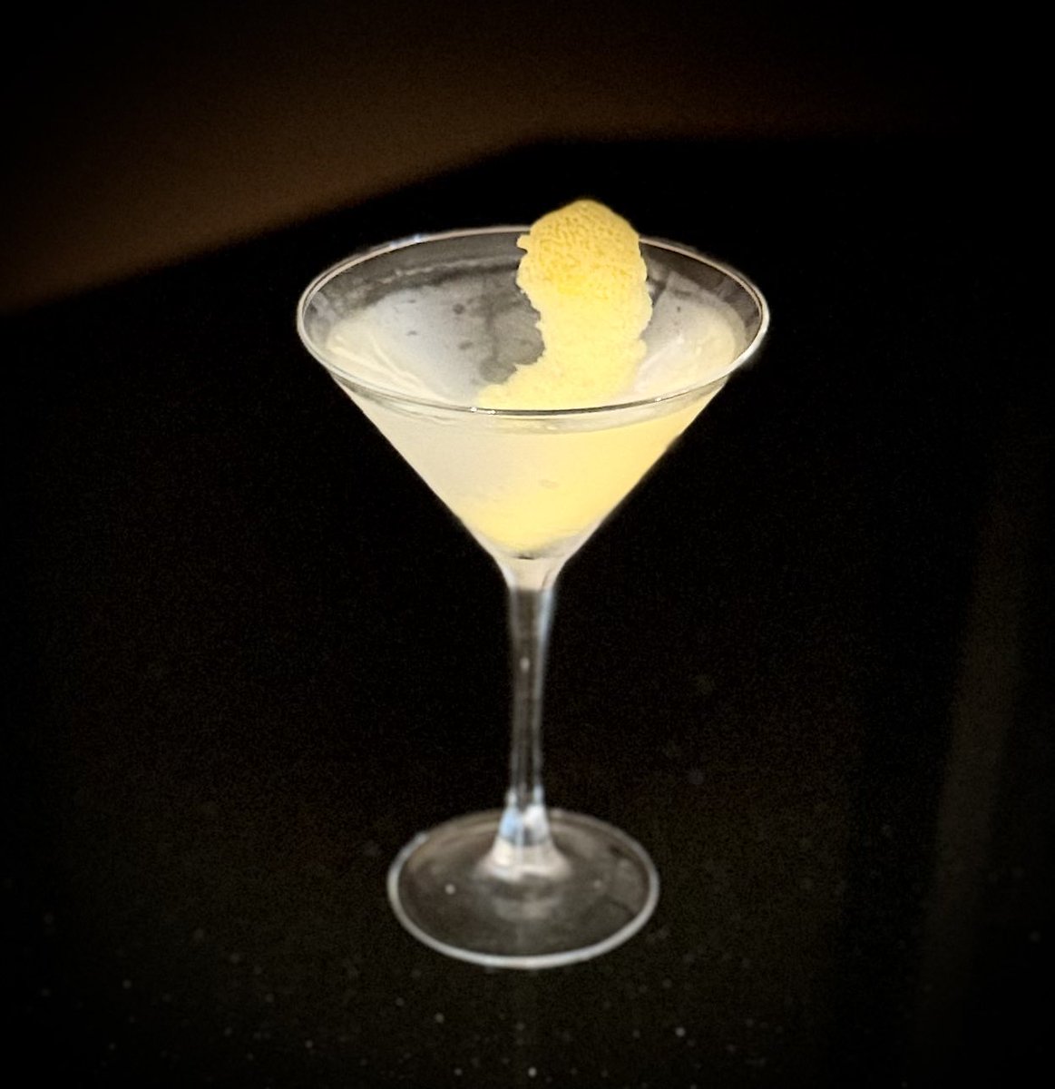 mlzema's tweet photo. It’s #Friday #HappyHour!🕔
#TWEETYOURDRINK
#Vesper #Martini #Stirred
#Salute! #Cheers! #Sköl! #LChiam! #Santé! #Sláinte! #NaZdrowie! #OogyWawa! #Prosit! #OkoleMaluna! #Ziveli! #Serefe! #CinCin! #Kampai! #Prieka! #Evviva! #Gesondheid! #ZeiGazunt! #Saúde! #Acclamations!🍸 https://t.co/3zqldvvwiD