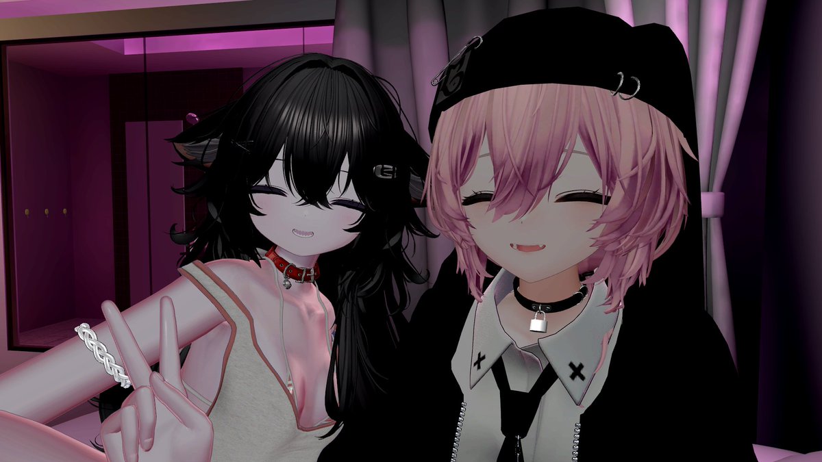 vr_cass_vr's tweet photo. ろんちゃん
なんだ…このかわいい生き物は🐻
おふろASMR体験した。音がすごい。ワールド音量はMAXにしよう。
ソファー➡おふろ➡ベッド　…これって🫣 https://t.co/F6zftb3kpa