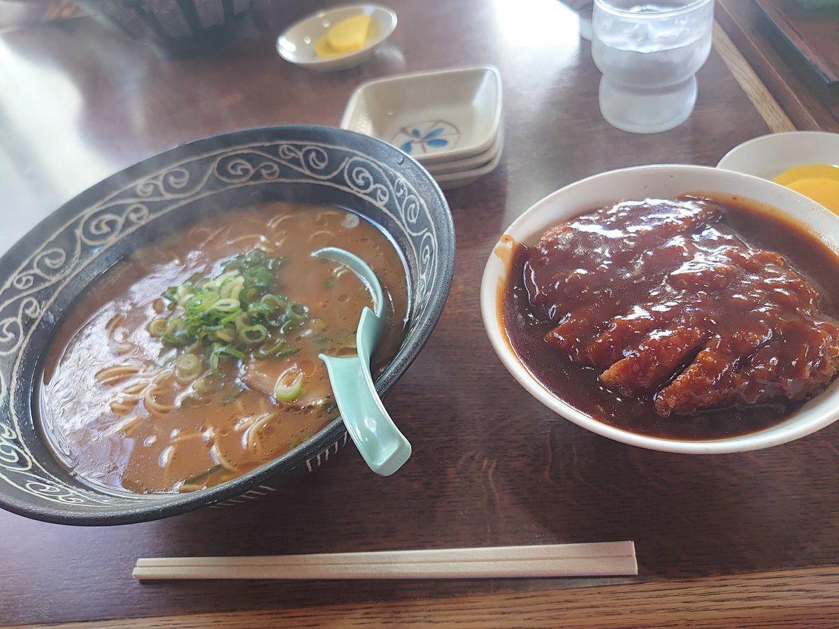 mohhi_07's tweet photo. この前岡山行った時のご飯美味しかった！ https://t.co/OFpwi5s0FY