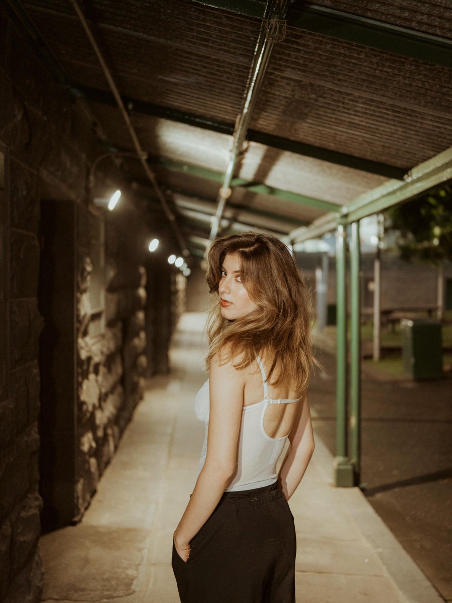 oliviaadamstarr's tweet photo. City shoot with @bxn. dng https://t.co/ldKyUgcptb