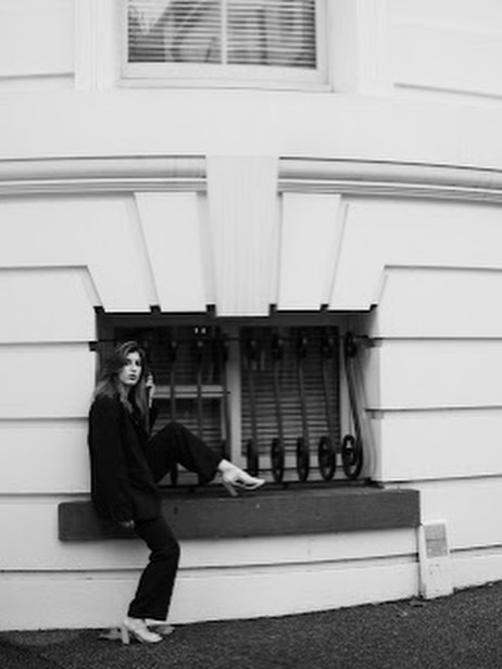 oliviaadamstarr's tweet photo. City shoot with @bxn. dng https://t.co/ldKyUgcptb