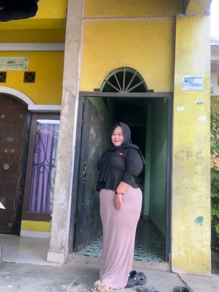 gemoy_wani48176's tweet photo. bbw idaman gue, lagi membayangkan meluk dari belakang posisi morgan gue masuk ke apemnya dan tangan gue meraba susu gantung nya beh auto bocor dan basahhh https://t.co/9eFb0Im62H