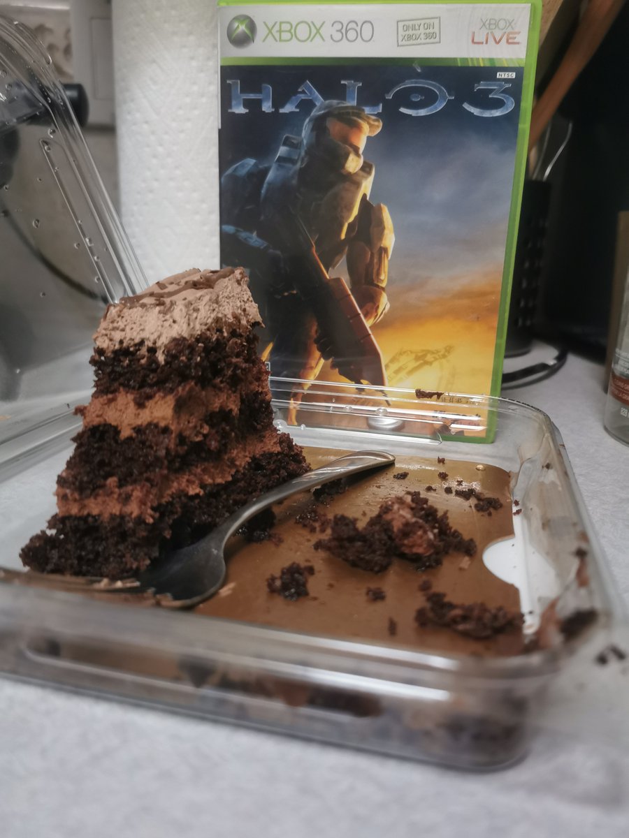 TheRealQuenny's tweet photo. Got him some cake https://t.co/odHsm9j6Om