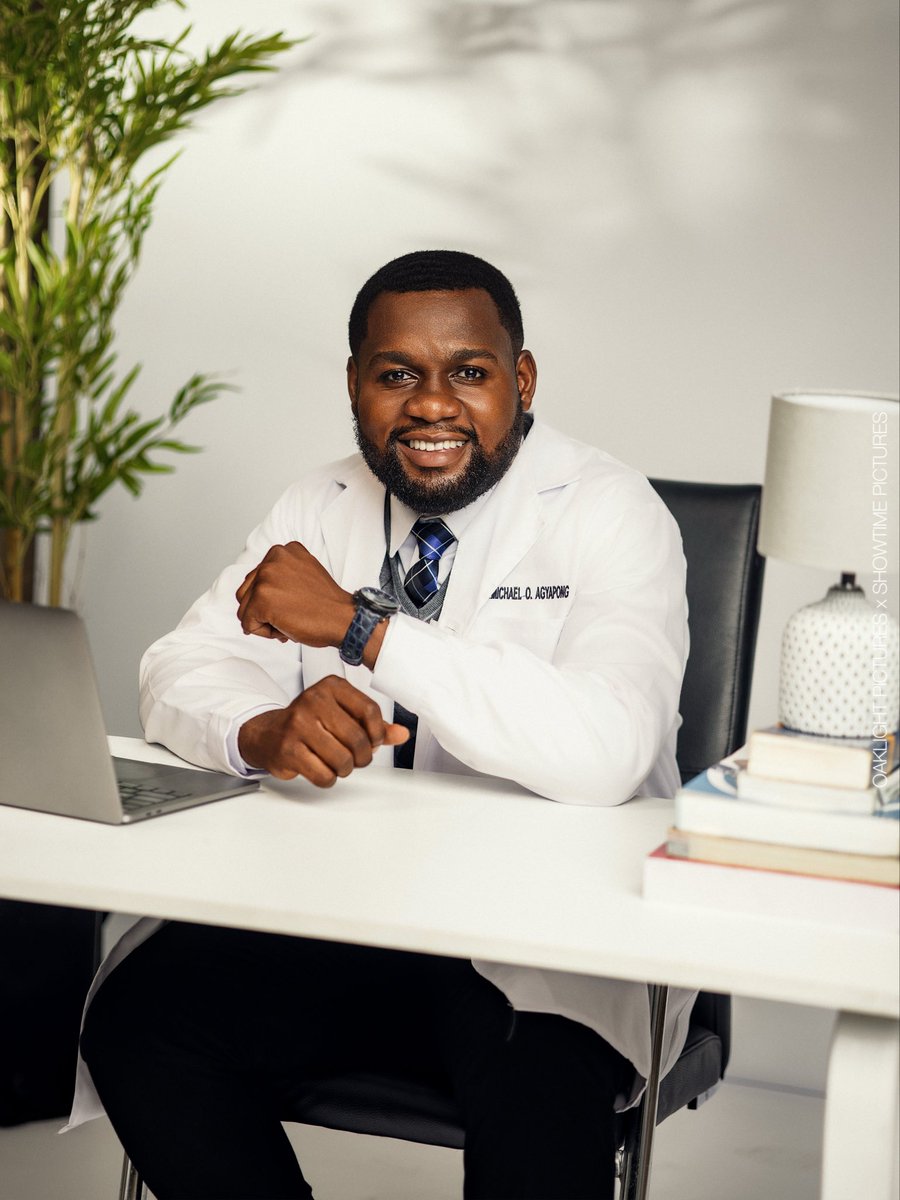 MichaelOpokuA11's tweet photo. With gratitude for the journey and elegance in the moment, a chapter beautifully concluded. 🎓✨
Introducing Dr. (Med) Michael Opoku Agyapong…🩺 https://t.co/rdNbZLytKy