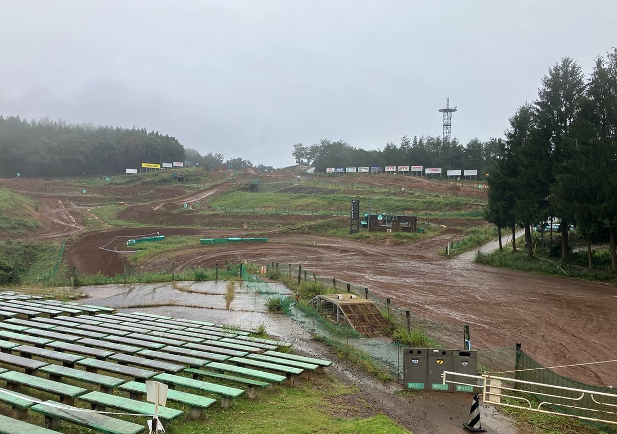 yamaha_bike's tweet photo. ╋━━━━
2027年最新YZシリーズの試乗会
スポーツランドSUGOで開催中🎊
　　　　　　　　　　　━━╋  

☂️ただいま、あいにくの空模様ですが
このあと、雨は上がる見込みです✨

スタッフ一同、精一杯の準備をしてお待ちしております‼️
どうぞお気をつけてご来場ください

本日、9/26（土）15:30 迄
￣￣￣￣￣￣￣￣￣￣￣￣
🔻YZシリーズ試乗会「BLU Camp」詳細🔻
https://t.co/5TDGCA7uwS