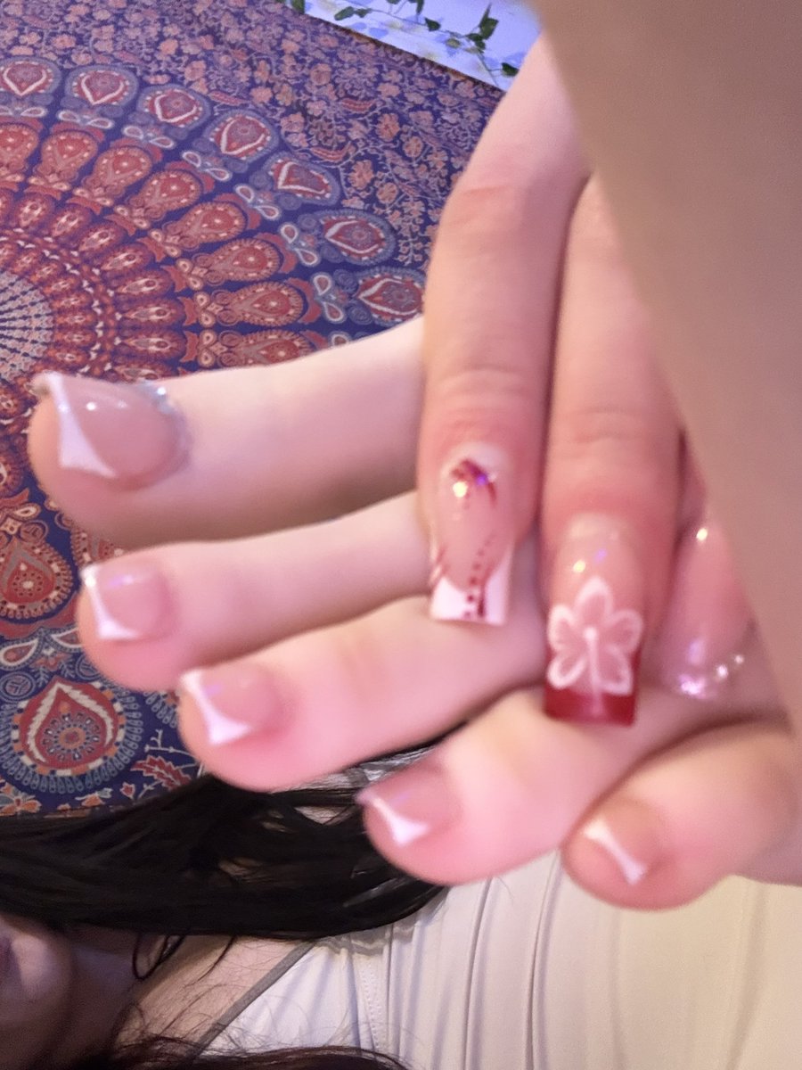 lolaexclusivess's tweet photo. ur addiction starts now https://t.co/cHa0yoFJqh