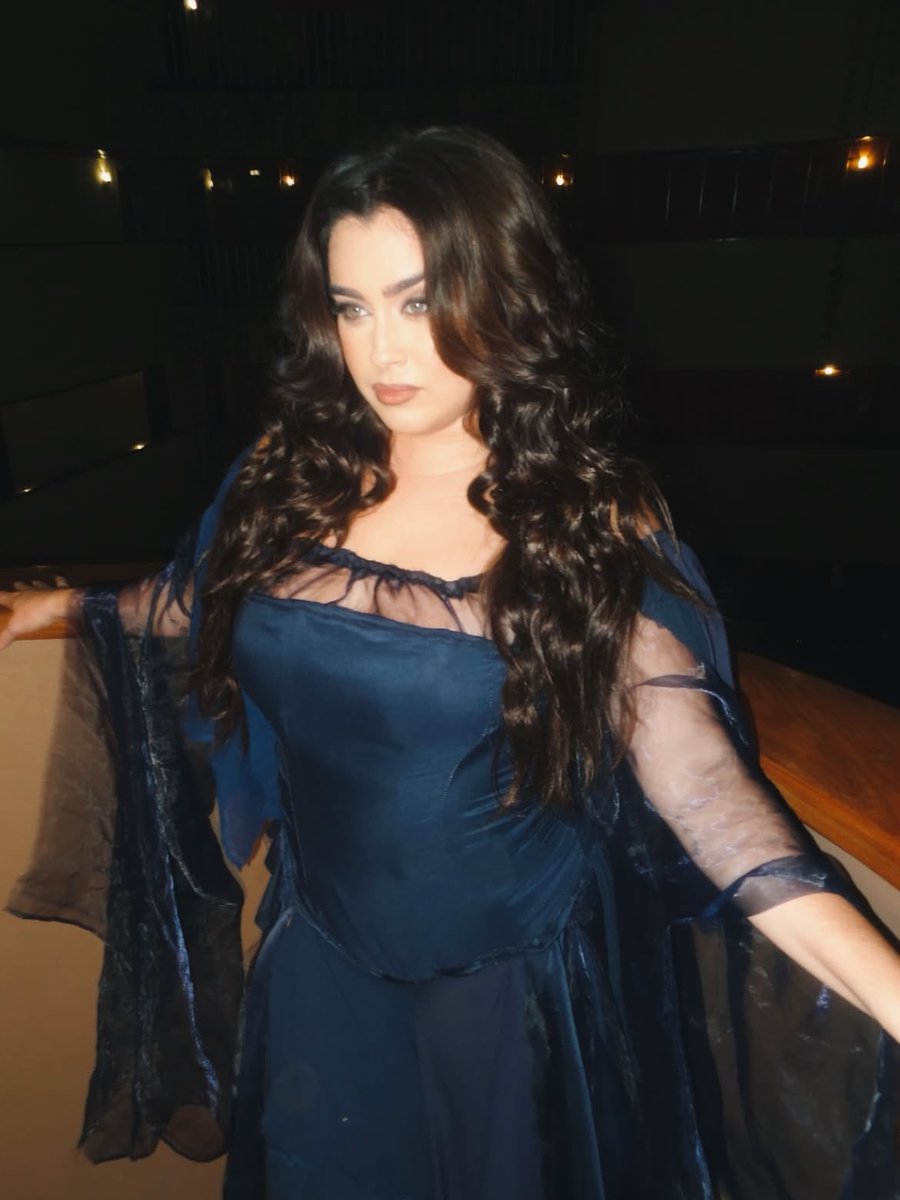 sitelaurenjbr's tweet photo. DEFINIÇÃO DE BELEZA! 

Lauren postou no Instagram #4: https://t.co/Qwifdvc2Om