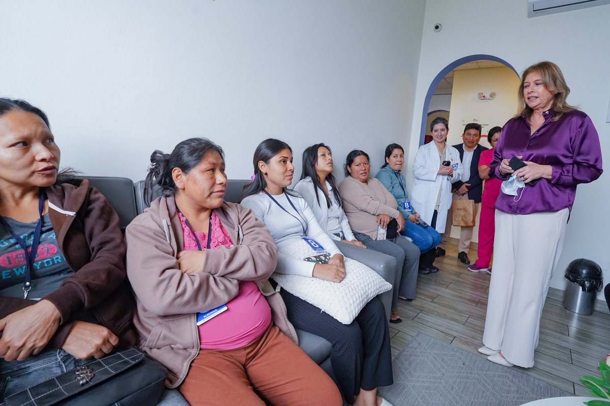 insnsanborja's tweet photo. INSN San Borja y Congreso fortalecen articulación por la salud infantil. La directora general del INSN San Borja, Dra. Melva Benavides, recibió a la diputada Roxana María Rocha, quien conoció el modelo de atención pediátrica de alta complejidad y sus principales especialidades. https://t.co/cMABSg0zgV