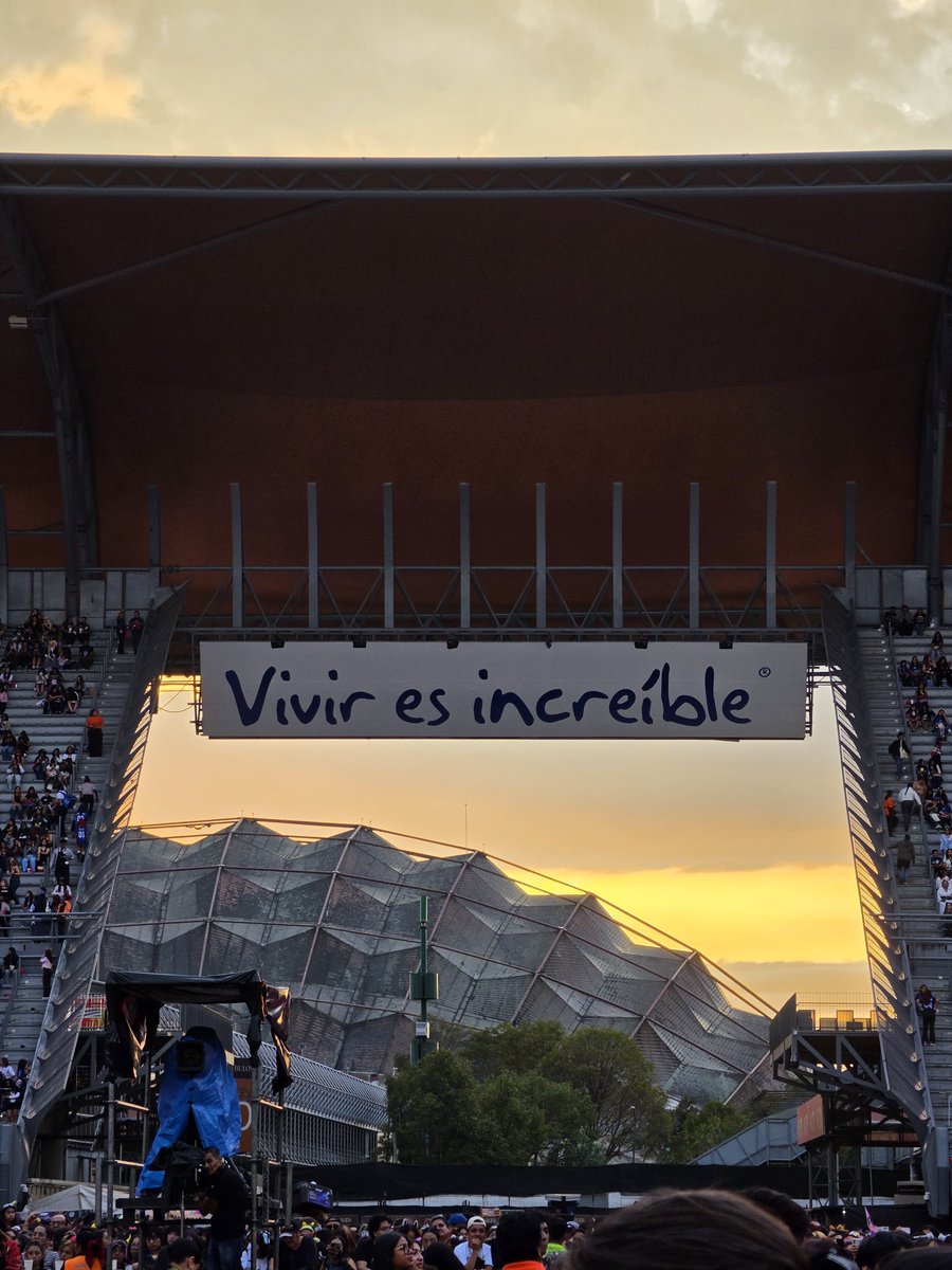 sspearcb's tweet photo. definitivamente "vivir es increíble" 🫶🏻 https://t.co/sdkZxxfrqe