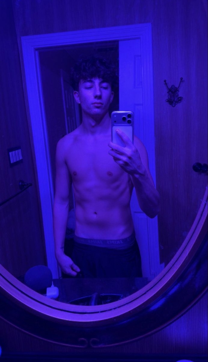 Jackgudr's tweet photo. Can I show you this dick dm💰🤫 https://t.co/Jn9uJSTHI8