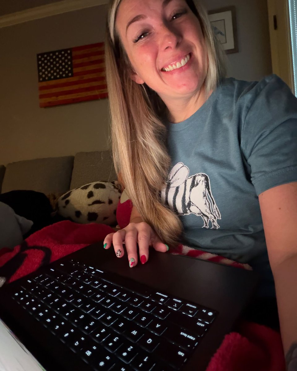 laylarodriguezi's tweet photo. Good morning from the “please let me remember anything I read” corner of the couch. Starting Tuesday with a geology quiz because apparently we’re choosing violence before 7 AM. I studied—now my brain just needs to retrieve it. Send good vibes. Here https://t.co/bXxHOJJV4U