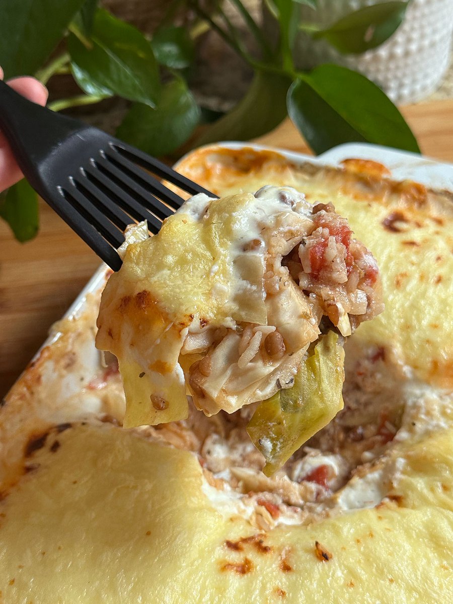 liveeatlearn's tweet photo. Unstuffed cabbage casserole! With lentils, rice, and a creamy high-protein top layer https://t.co/YYuIk13hbo https://t.co/4uYM6pfcoq