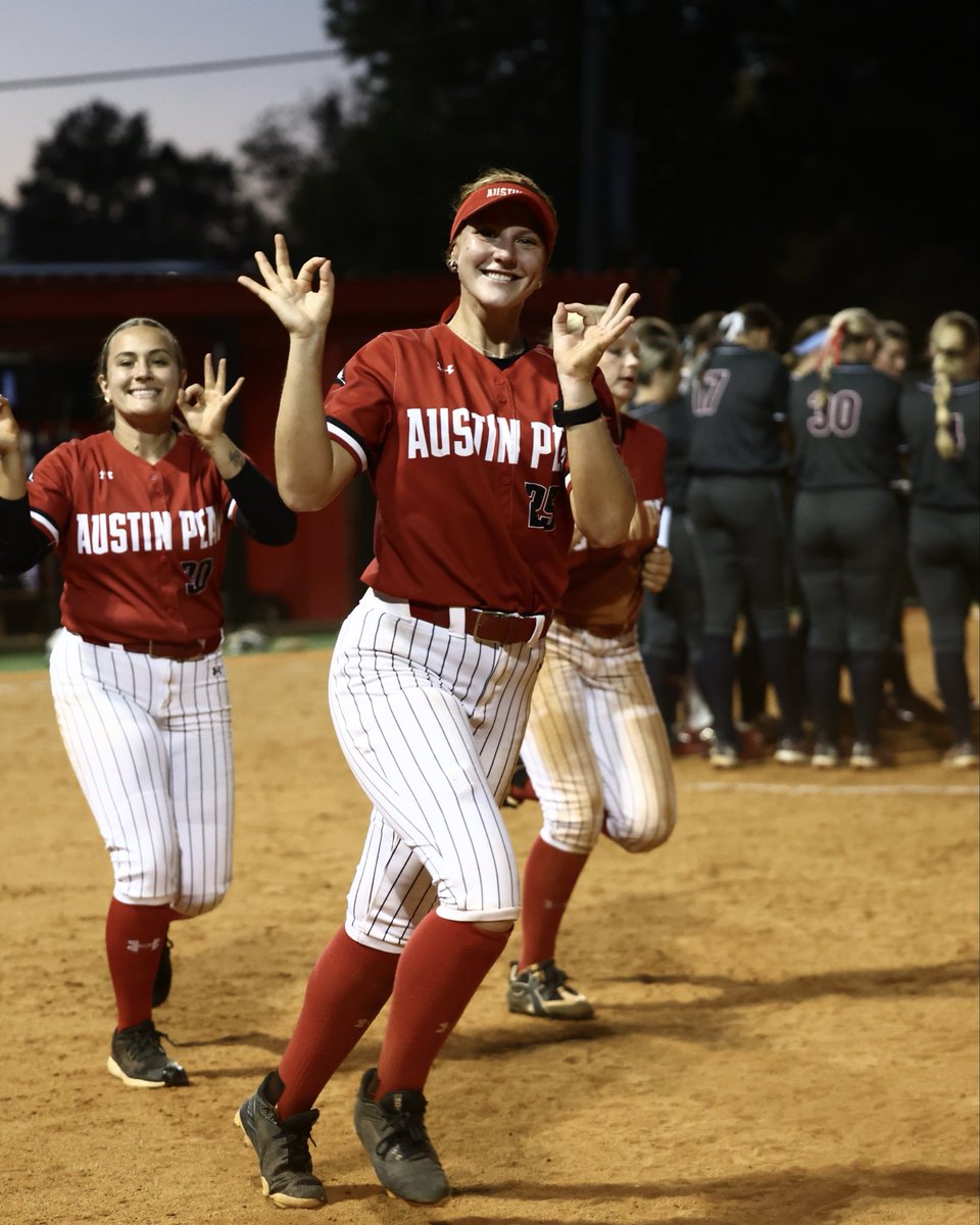 GovsSB's tweet photo. Got that dub to start the fall😤 https://t.co/leF9T1rqxb