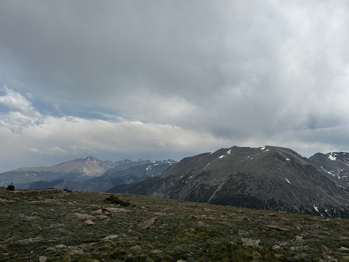 EsCoJuanC's tweet photo. 📸: Primera vista de las Rocky Mountains https://t.co/WejrTXpWJk