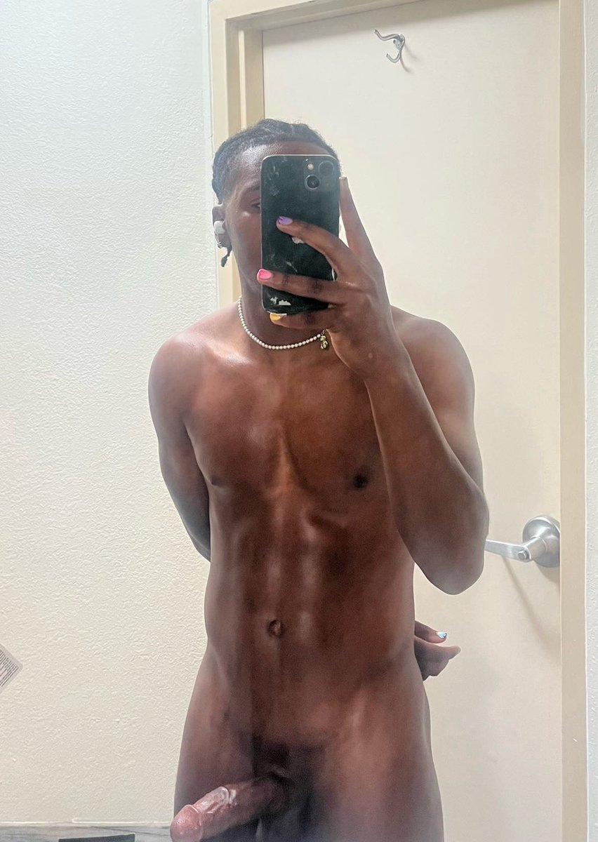 goodboymiloxo's tweet photo. last attempt at #nsfwtwt
like + rt to be mutuals :)
🖤MDNI (25)
🖤Kink Friendly 
🖤Always Horny
🖤Switch
🖤Also Looking For Friends 
🖤Hobbies &amp; Interests: Running, Gym, Anime, Fortnite, WWE, 2k
#moothunt #horny #bbc #mlw #nsfw #florida https://t.co/yvbQGvqCCm