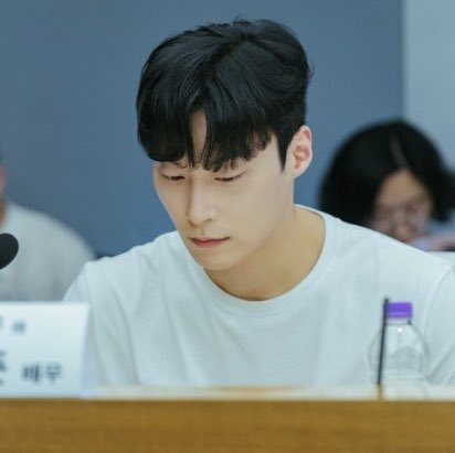 forHeoNamjun's tweet photo. just thinking about heo namjun at his drama script reading... we’re getting more soon!

#HeoNamjun #허남준 https://t.co/IJWx1Lrbj7