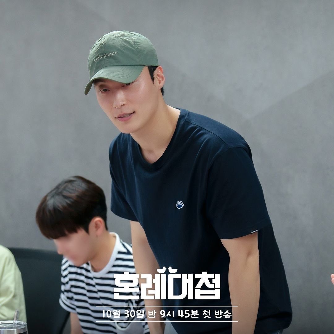 forHeoNamjun's tweet photo. just thinking about heo namjun at his drama script reading... we’re getting more soon!

#HeoNamjun #허남준 https://t.co/IJWx1Lrbj7