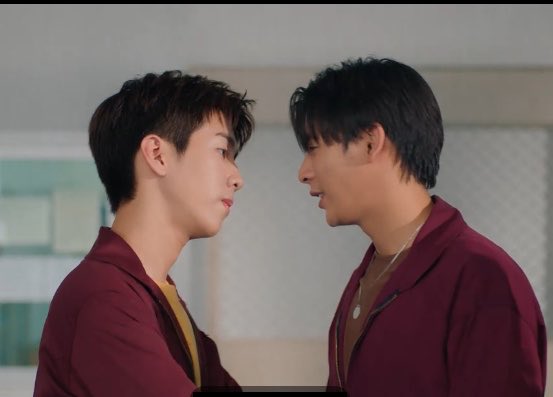 Plumeiiwe's tweet photo. “Shabu”
“Steak”
“Shabu”
Can you guys just kiss already? 👀
#OopsSeriesEp2 https://t.co/4YgNQ7hAIS
