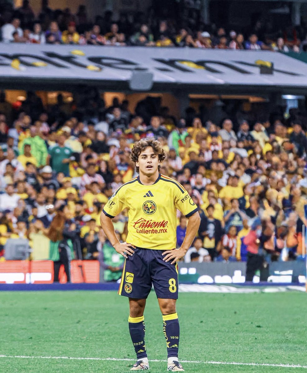 _AndreCA7's tweet photo. El domingo será titular y marcará su primer gol. ✍🏼 https://t.co/e5PlfG2kjI