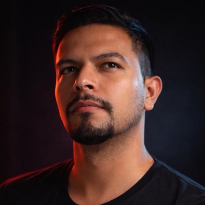 AmadeoGonzalez's tweet photo. #NuevaFotoDePerfil https://t.co/WPkzFVFqbM