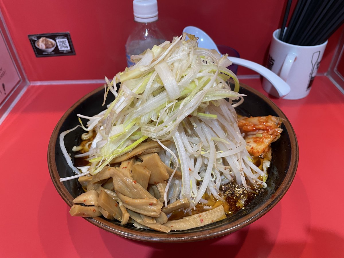 MyHobbiesGoon's tweet photo. 麺屋桐龍🐲久喜店さん@menyakiryukuki 

旨辛ラーメン🌶️味ネギ🌶️メンマ
月に一度は食べたい旨辛スープ＆麺！
豚厚かった(*^o^*)
食券に◯つけまし��！
今度は 「1.5 」と書いてもいいですか？ https://t.co/kohuMoqAtN