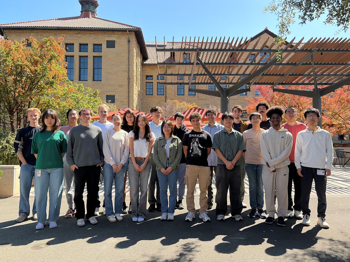 StanfordUChem's tweet photo. 🌟 Meet the 2026–2027 Graduate Student Cohort! We’re thrilled to welcome our newest graduate students to Stanford Chemistry and wish them the best as they begin their PhD journey. We’re also excited to welcome students, postdocs, and research scientists from the Song Lin Lab! https://t.co/fm3Da7JJVL