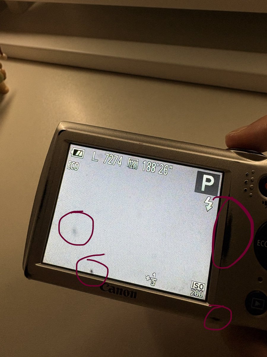 matchaeyah's tweet photo. WTS | Canon Powershot A2500

- 16 megapixels
- 5x optical zoom lens

issues: lens dust when zoomed in, no cover on the usb port,&amp;  minimal black spots on the exterior of the camera 

inclusions:
- sd card
- battery
- charger

mop: gcash 
mod: lalamove/j&amp;t https://t.co/JY0BHtr23X