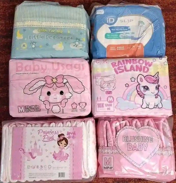 MommyAlexc3ad's tweet photo. I’m a abdl lovely mommy that diaper and take care of baby and also breastfeed them 24/7 feel free to dm mommy https://t.co/iwjechs2DQ