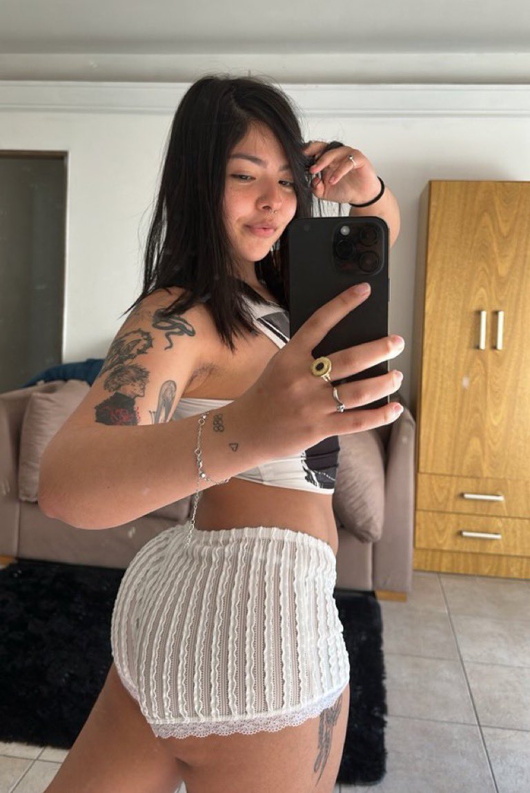 slowloris001's tweet photo. Yummy 😋 

 #OFModel #NSFWTwitter #Baddie #Curvy https://t.co/PKhqj3th4X