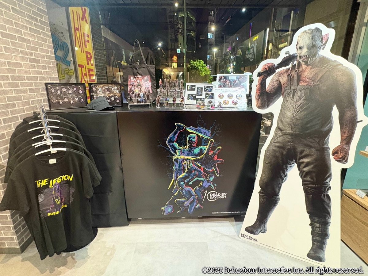 22Curry_shop's tweet photo. 「Dead by daylight」22 Curry Asia Tour in 22curry AKIHABARA
本日より開催🎊

10周年記念の新商品の販売や、22カレーオリジナルメニューをお楽しみいただけます🍛
物販・飲食でそれぞれ特典もご用意してお待ちしております✨

📅開催期間：9月26日(土)～10月21日(水) 

🔗詳細はこちら⇨ https://t.co/9IpvBnASPw

#DbD #DeadbyDaylight #22カレー
