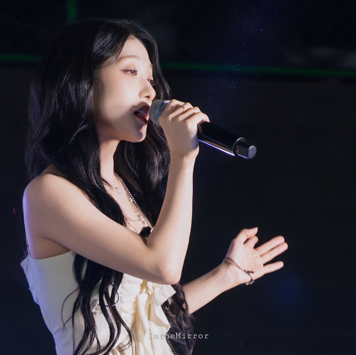 Mirror_YSY's tweet photo. 🐼🖤

#이서연 #ysy https://t.co/wfC1dJjQkY