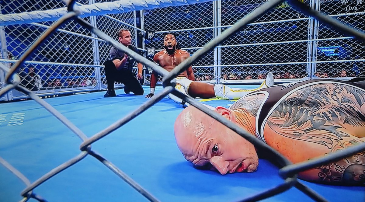 RaphW689908's tweet photo. @WWE @_trickwilliams Trick Williams couldn't believe Baron Corbin kicked out of the Trick Shot, the first man to do so.

His face said it all 😲.

#Smackdown #SteelCage https://t.co/WWs09LuEoP