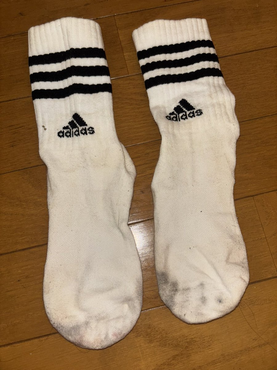 4reall999's tweet photo. kに1週間履いてもらったヤツ
バカくせえ

#靴下 #靴下フェチ https://t.co/hkhX65RMey
