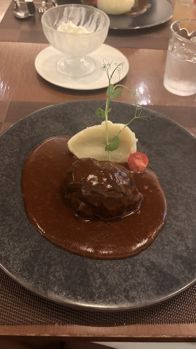 ericio31's tweet photo. 昨日、久しぶりにすけちよちゃん達に会えてめちゃくちゃ楽しい時間を過ごせた〜〜〜はぴ✌️ https://t.co/6ugZ1qXfBb