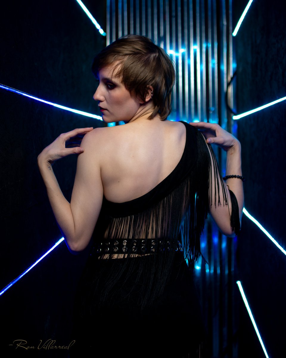 RonVillarreal's tweet photo. Another two from a few months ago... 

Striking Beauty: Laura K Art
Studio: @the_leslie_studio

#ronvillarrealphotography
#thepixmagazine https://t.co/vqmVT6j4cF
