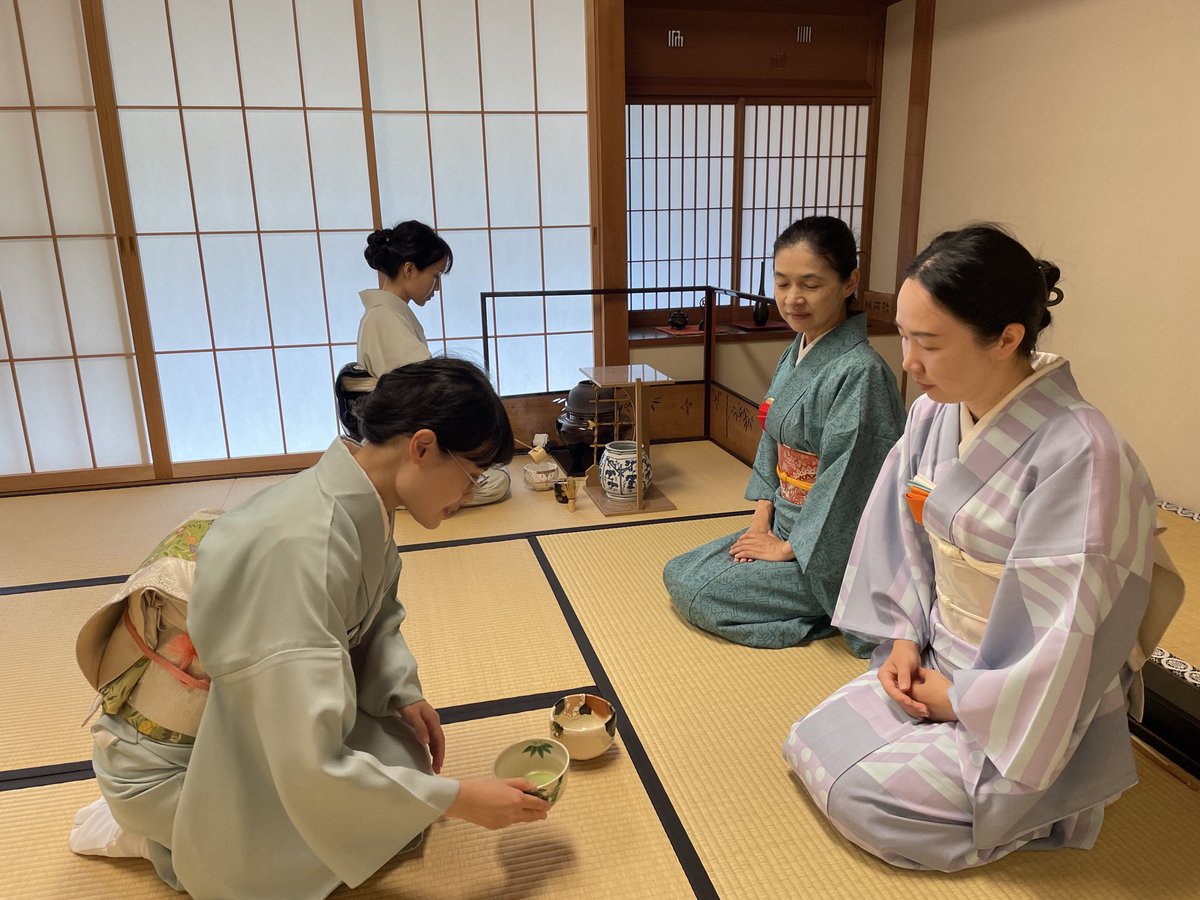 kimono_dressing's tweet photo. 贅沢なひとときを過ごさせていただきました。ありがとうございました😊

#嵐山　#門阿弥庵　#着物でお茶会　#京都散策　#着物でお出掛け　#贅沢なひととき https://t.co/zrHWo0EW7S