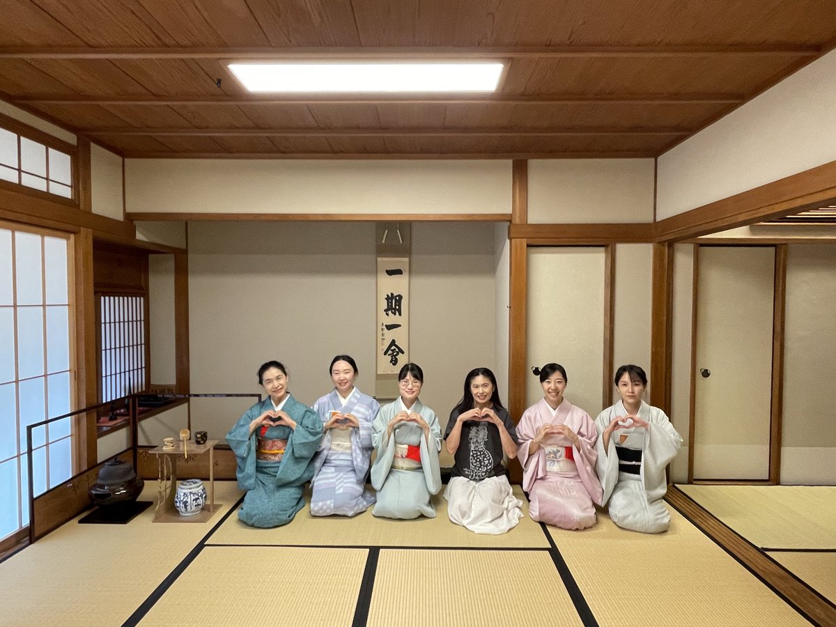 kimono_dressing's tweet photo. 贅沢なひとときを過ごさせていただきました。ありがとうございました😊

#嵐山　#門阿弥庵　#着物でお茶会　#京都散策　#着物でお出掛け　#贅沢なひととき https://t.co/zrHWo0EW7S