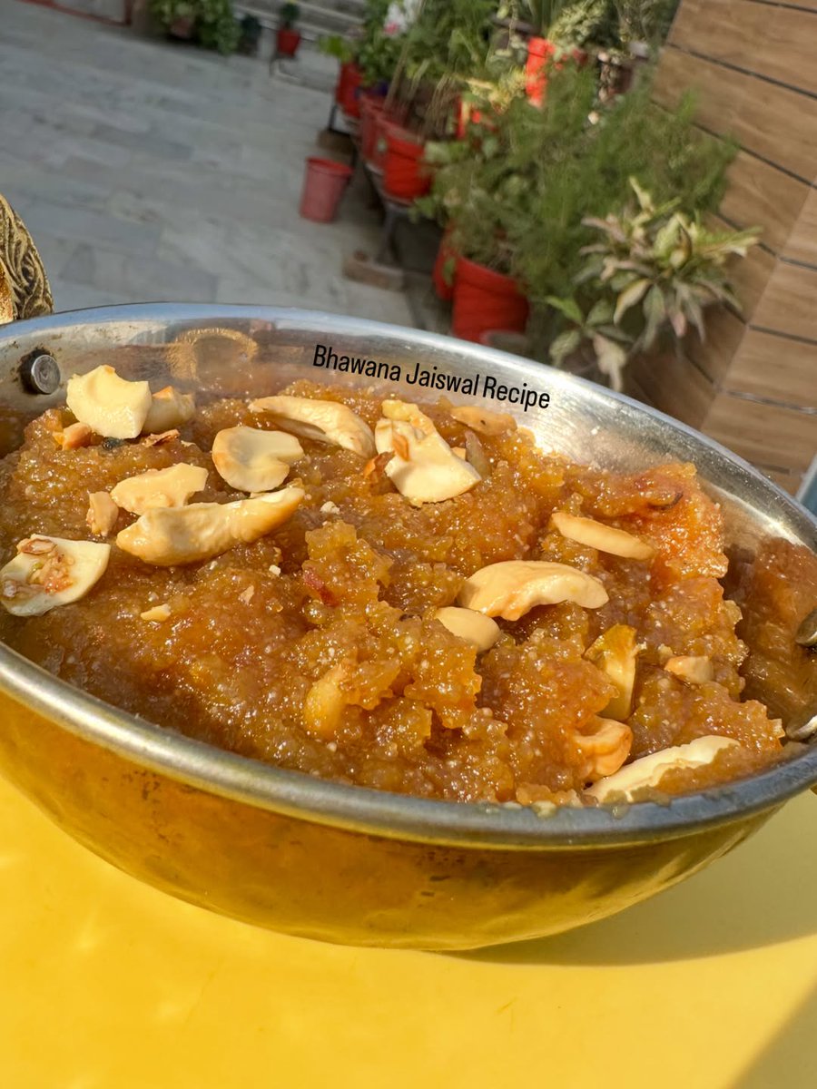 violetwilla7b1's tweet photo. Something sweet to brighten the day: Moong Dal Halwa. An easy homemade recipe to try. https://t.co/Y16nrrpYP1