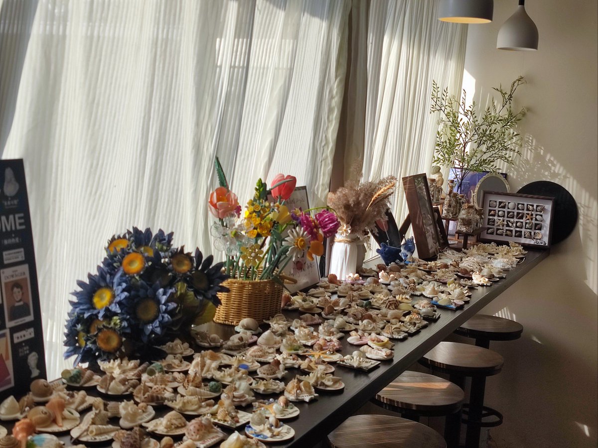 EldonBorek's tweet photo. Mira este buen start! La decoración de la tienda tiene un diseo genial, y su fama se extiende sin necesidad de alardes. Vale la pena visitarla! https://t.co/d98CoDik01