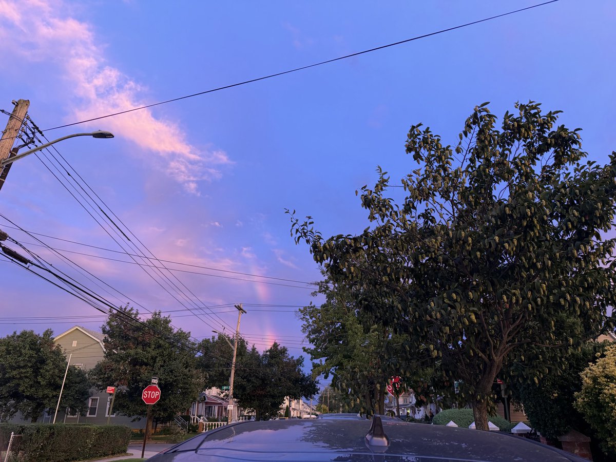 _eversince96's tweet photo. what was happening with the new york sky this evening 👀 https://t.co/ijnkbj7Xqu
