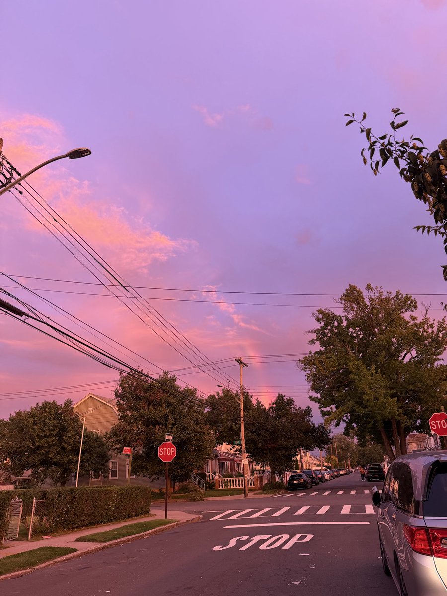 _eversince96's tweet photo. what was happening with the new york sky this evening 👀 https://t.co/ijnkbj7Xqu