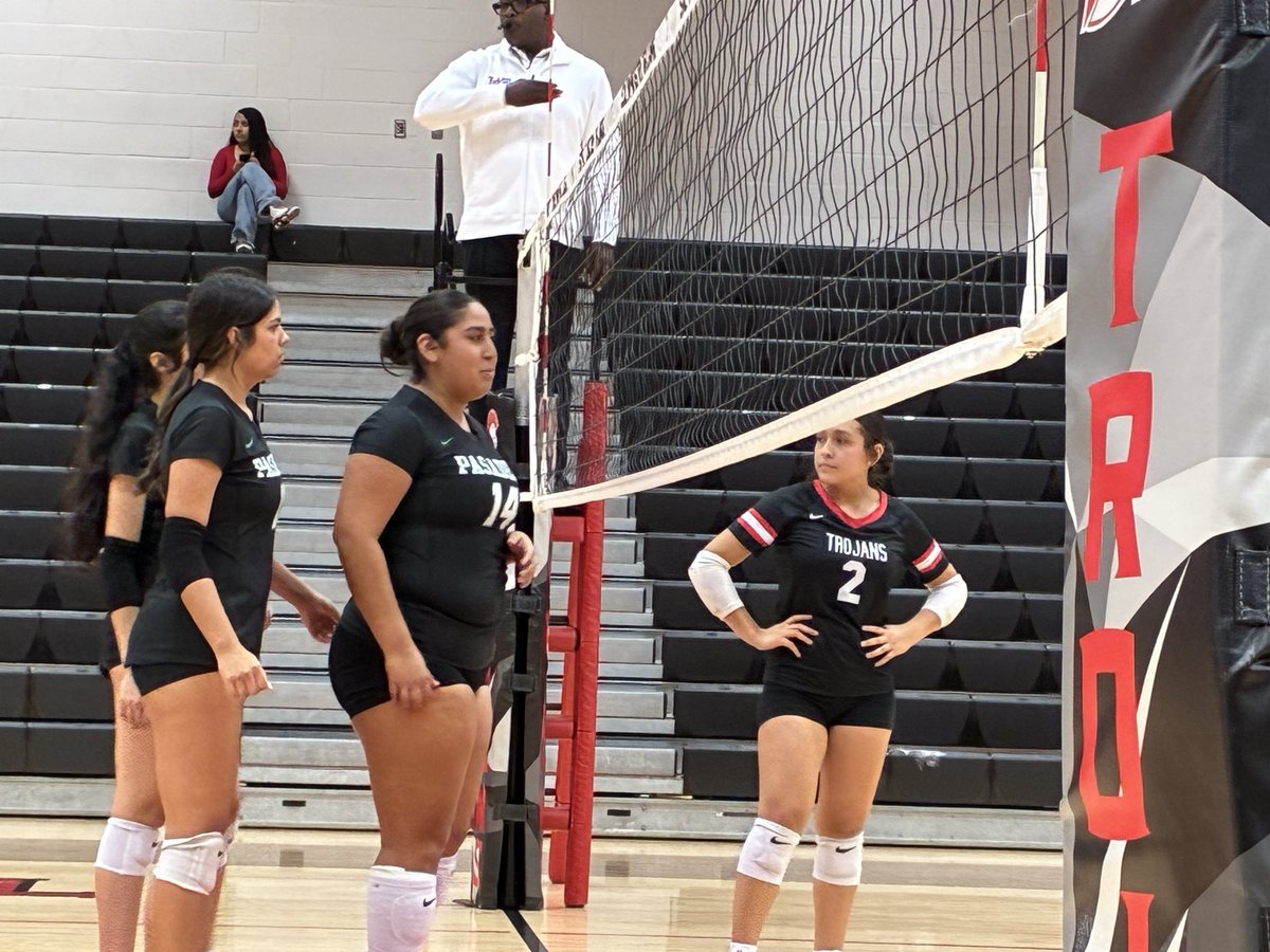HaggertyAstin's tweet photo. Great match between @Athletics_PISD @PHSVolley & @volleyball_shhs! #OurPasadenaISD https://t.co/aGIFM1ENbj