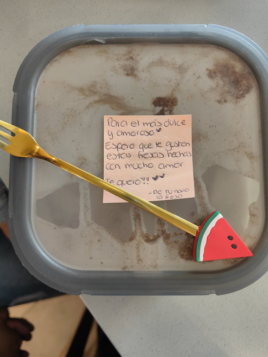 Erichazel12's tweet photo. ⓘ 𝘌𝘭 𝘱𝘳𝘰𝘱𝘪𝘦𝘵𝘢𝘳𝘪𝘰 𝘥𝘦 𝘦𝘴𝘵𝘦 𝘤𝘰𝘮𝘦𝘯𝘵𝘢𝘳𝘪𝘰 ama un chingo a su novia (Yo) ♡ https://t.co/rFYSWrdTMW